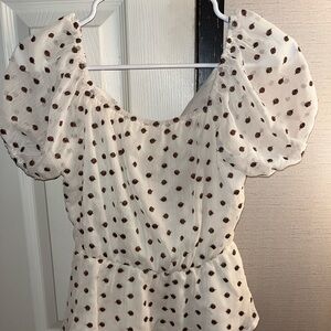 Cutest brown and crème poka dot top, size S brand is blu-pepper